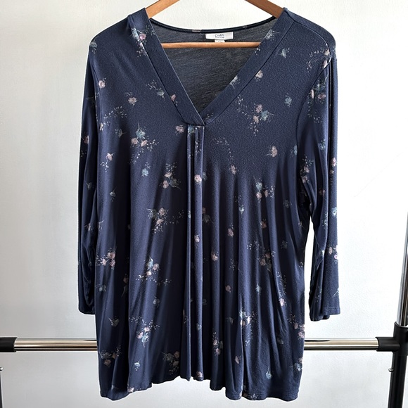 Croft & Barrow, women’s XXL, Blue with floral pattern, 3/4 sleeves, top. - Picture 1 of 3